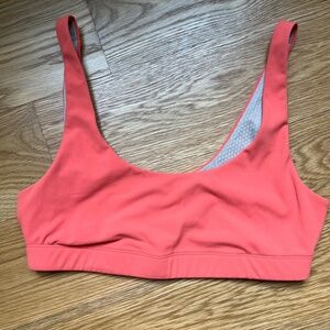 Vuori Daily Bra Medium Grapefruit